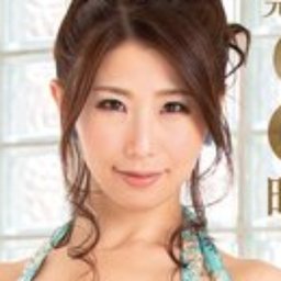 篠田あゆみ