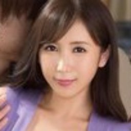 我妻里帆