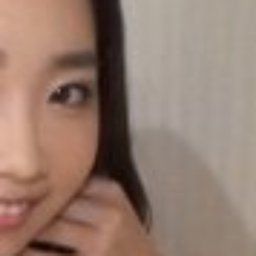 水野まゆ