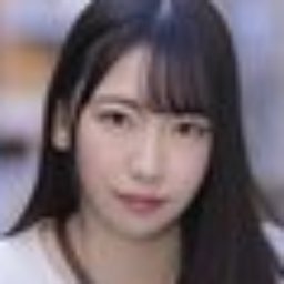 東由利香
