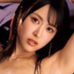 白川まゆ