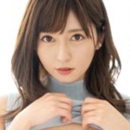 初美ゆりか