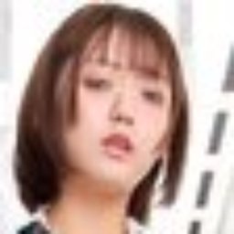 梓まりの