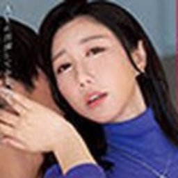 明奈さゆり