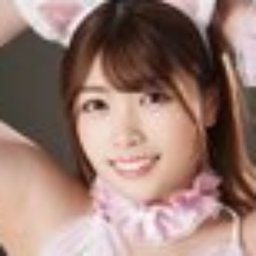 新山ちなつ