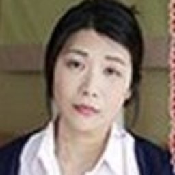 三峰かずこ